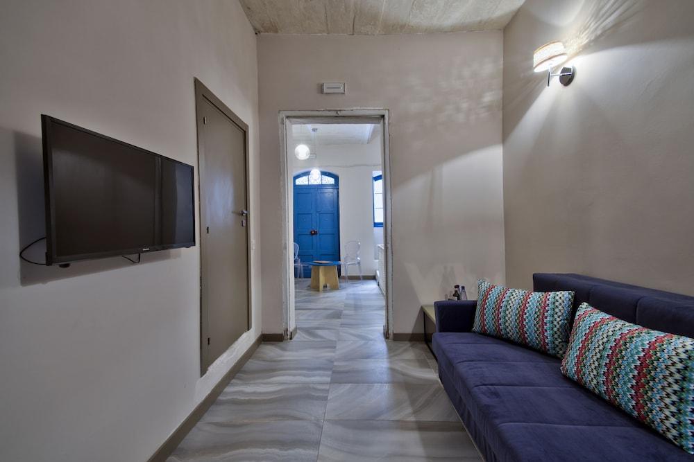 The British Suites Βαλέτα Εξωτερικό φωτογραφία
